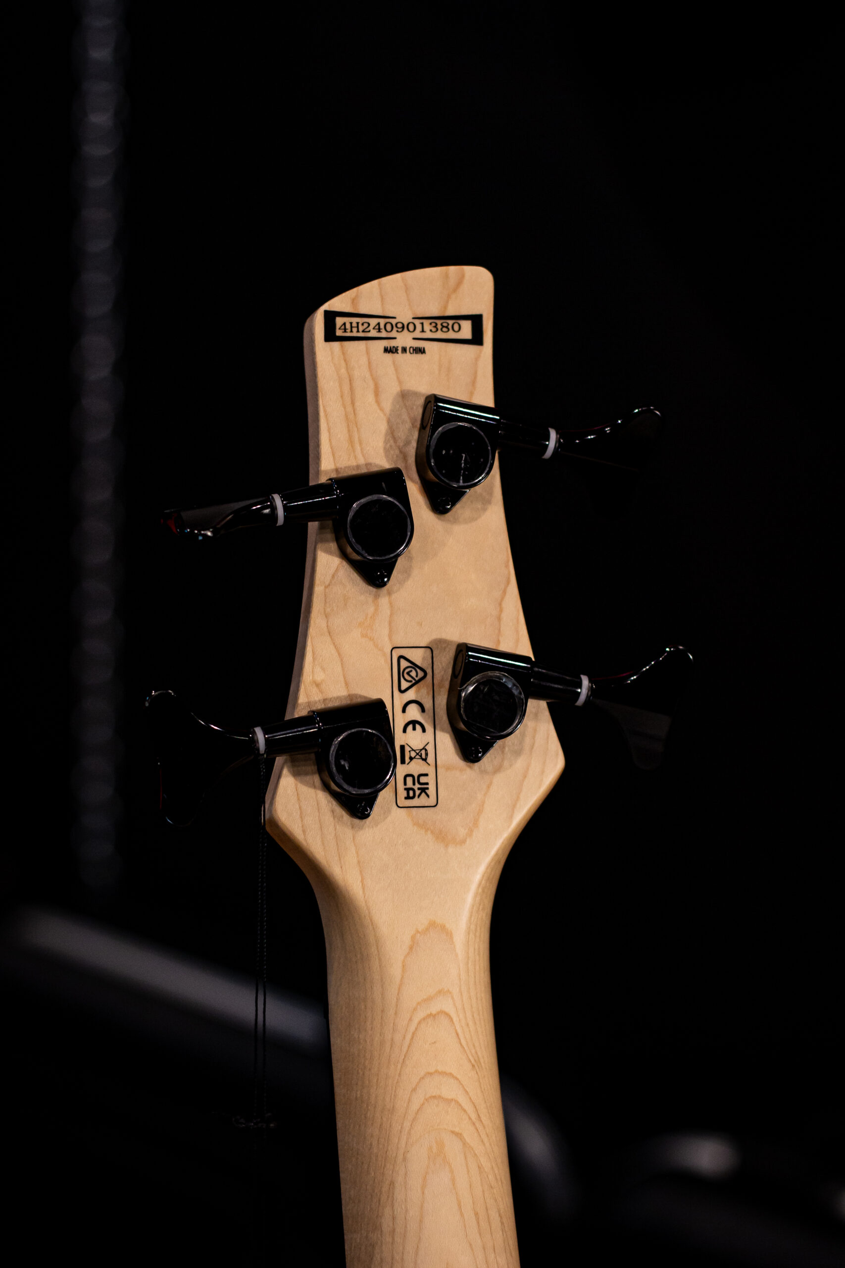 Ibanez SR GSR200B-WK 4 Cordas - Imagem 4