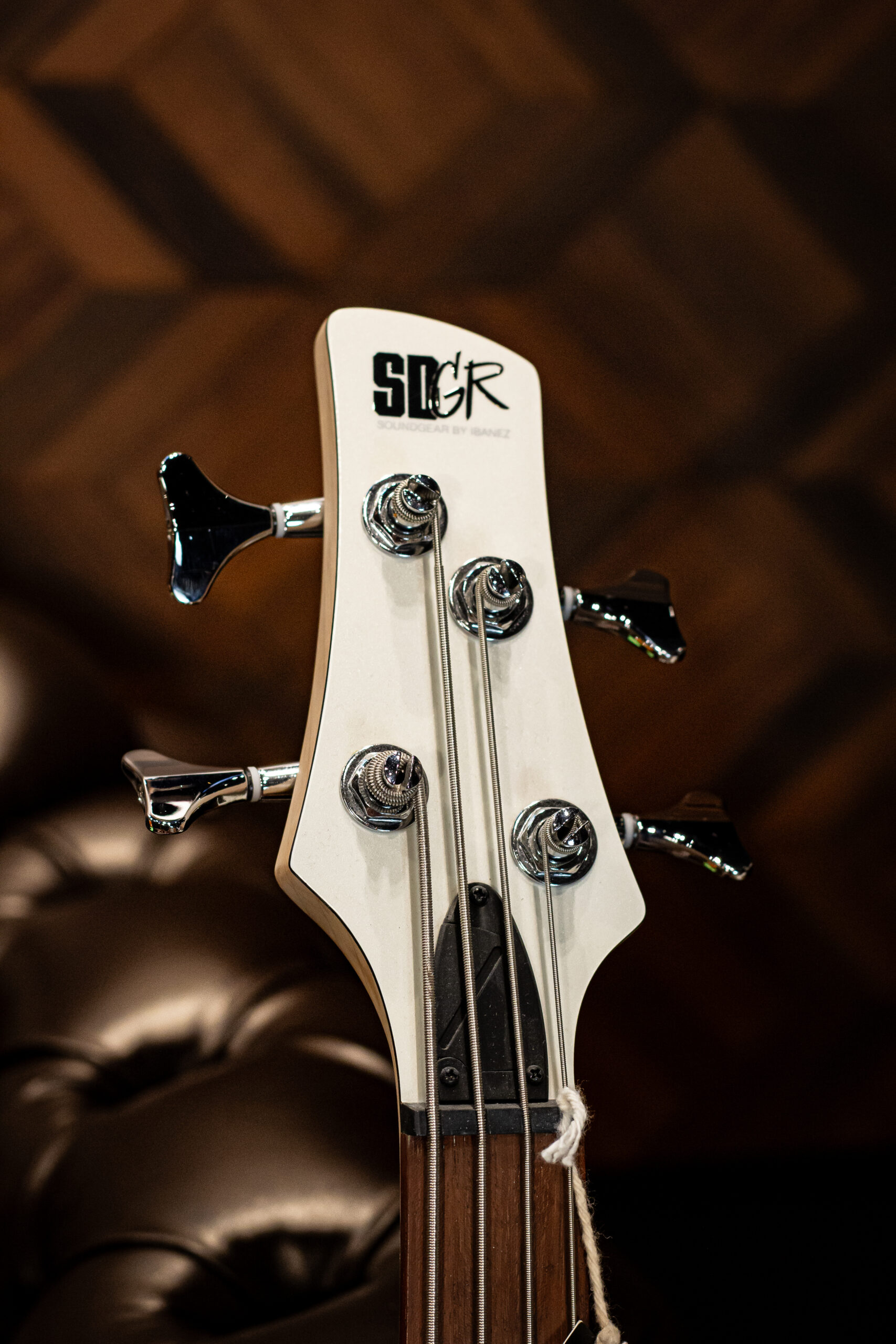 Ibanez SRM 200D PW 4 cordas - Imagem 5