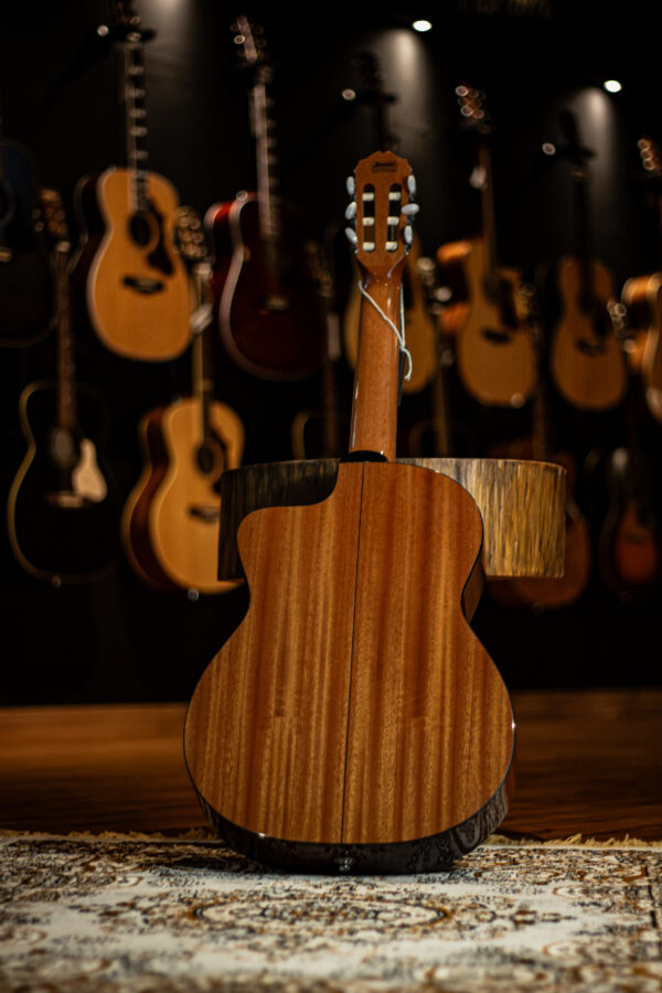 Takamine GC3 CE - Image 3