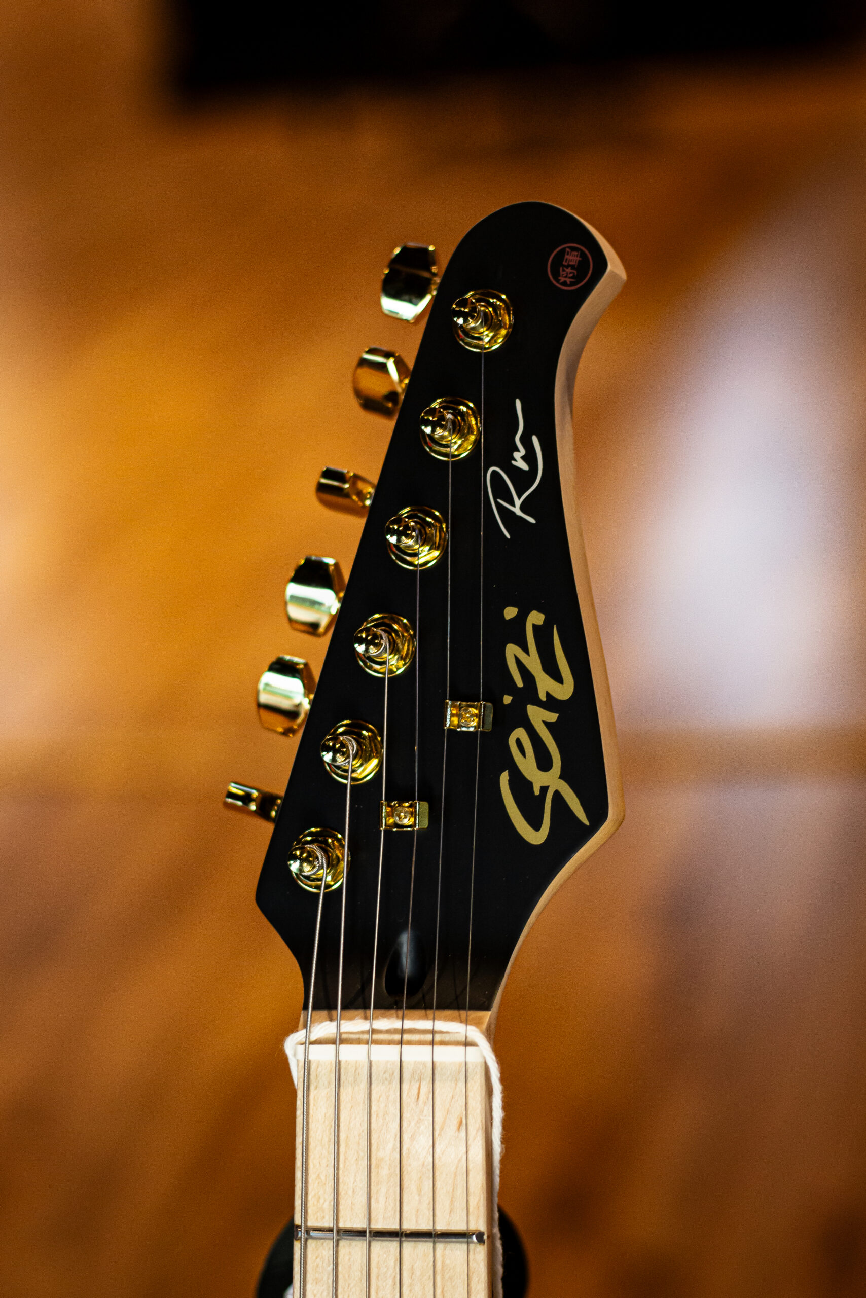 Seizi Vintage Budokan HSS Reinaldo Meirelles Satin Black Gold - Imagem 6