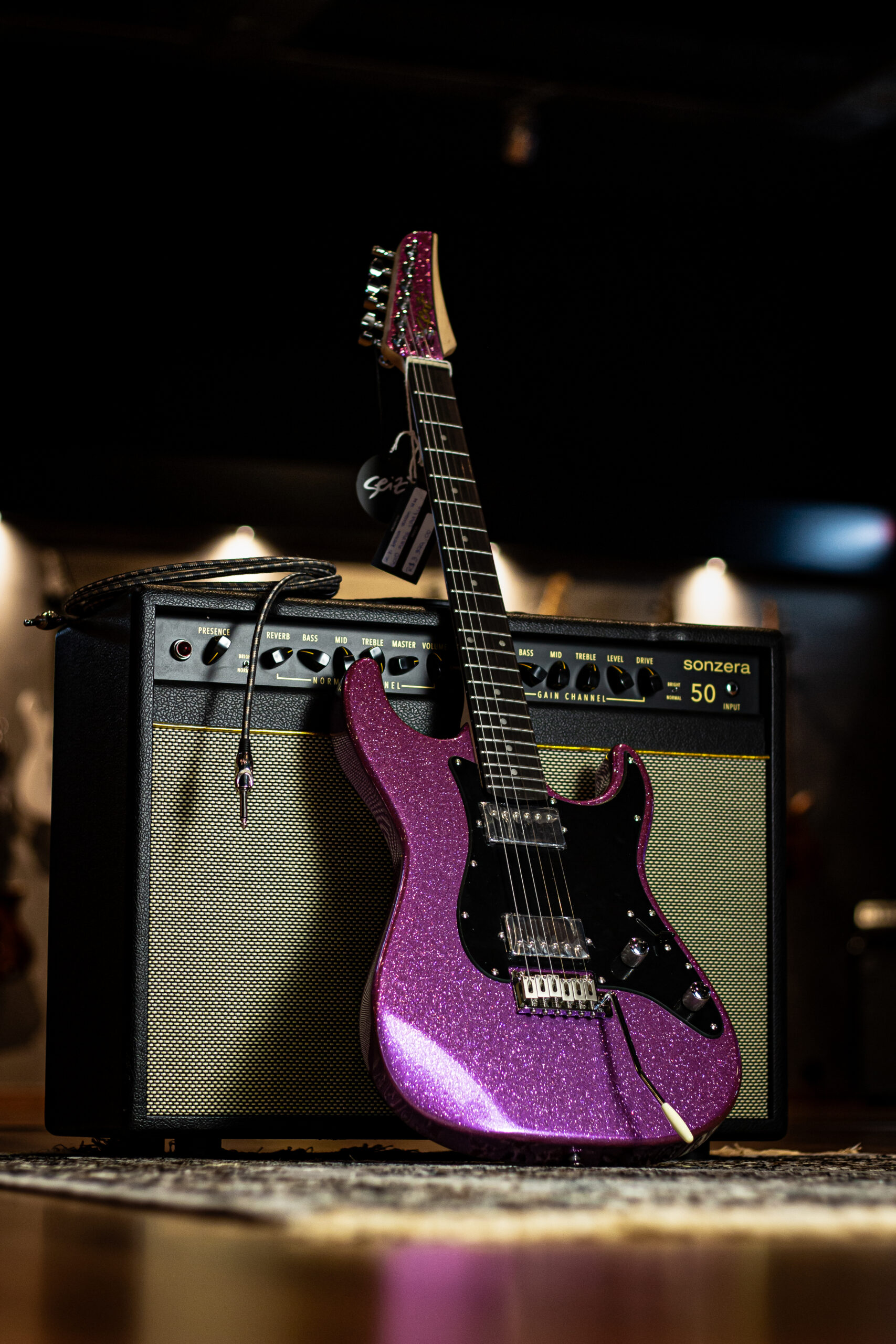 Guitarra Seizi Katana Venom HH Purple Sparkle