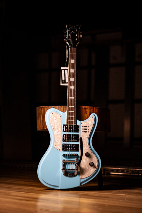 Schecter Ultra-III Vintage Blue V-Blue