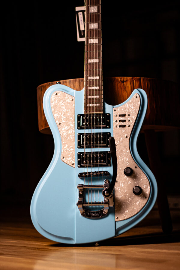 Schecter Ultra-III Vintage Blue V-Blue - Image 2