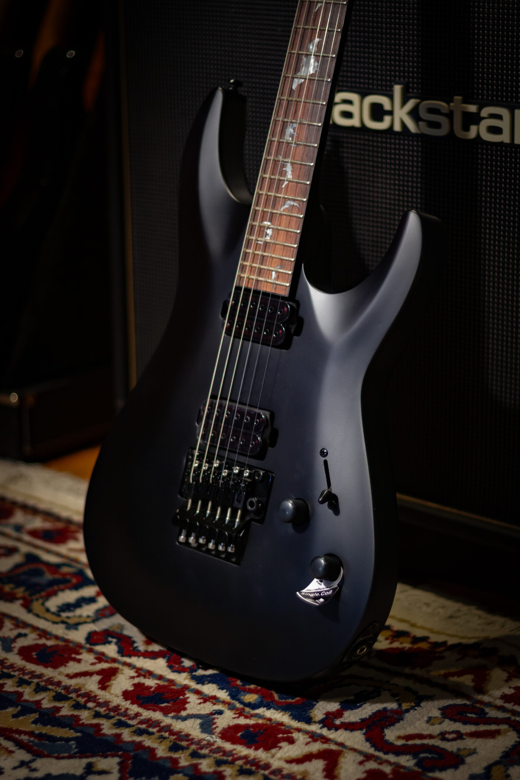 Schecter Damien-6 Fr Satin Black - Imagem 2