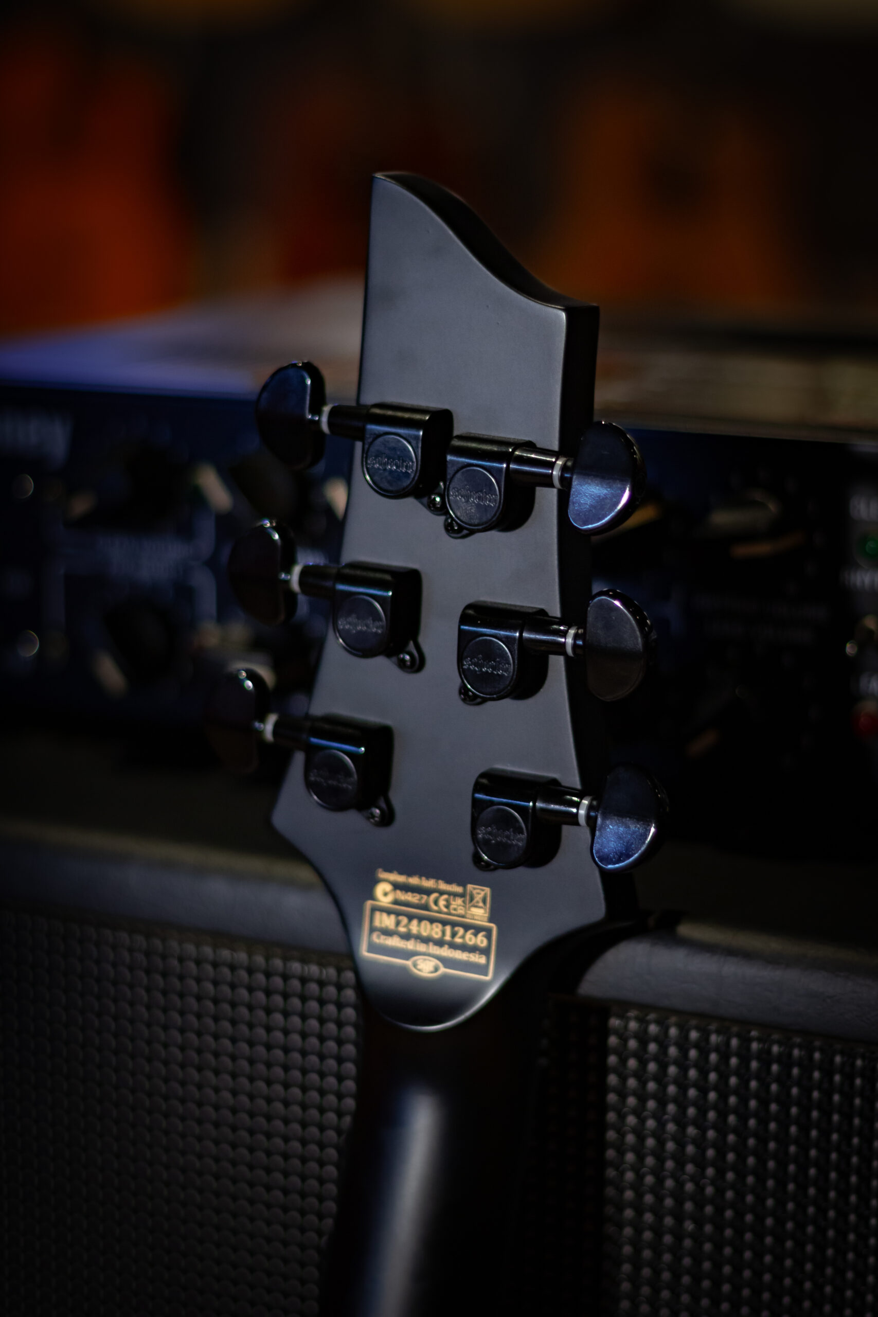 Schecter Damien-6 Fr Satin Black - Imagem 5