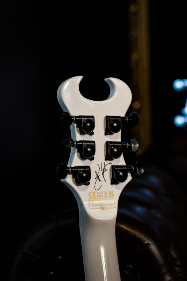 Schecter Synyster Gates Standard White W/ Black Stripes - Imagem 5