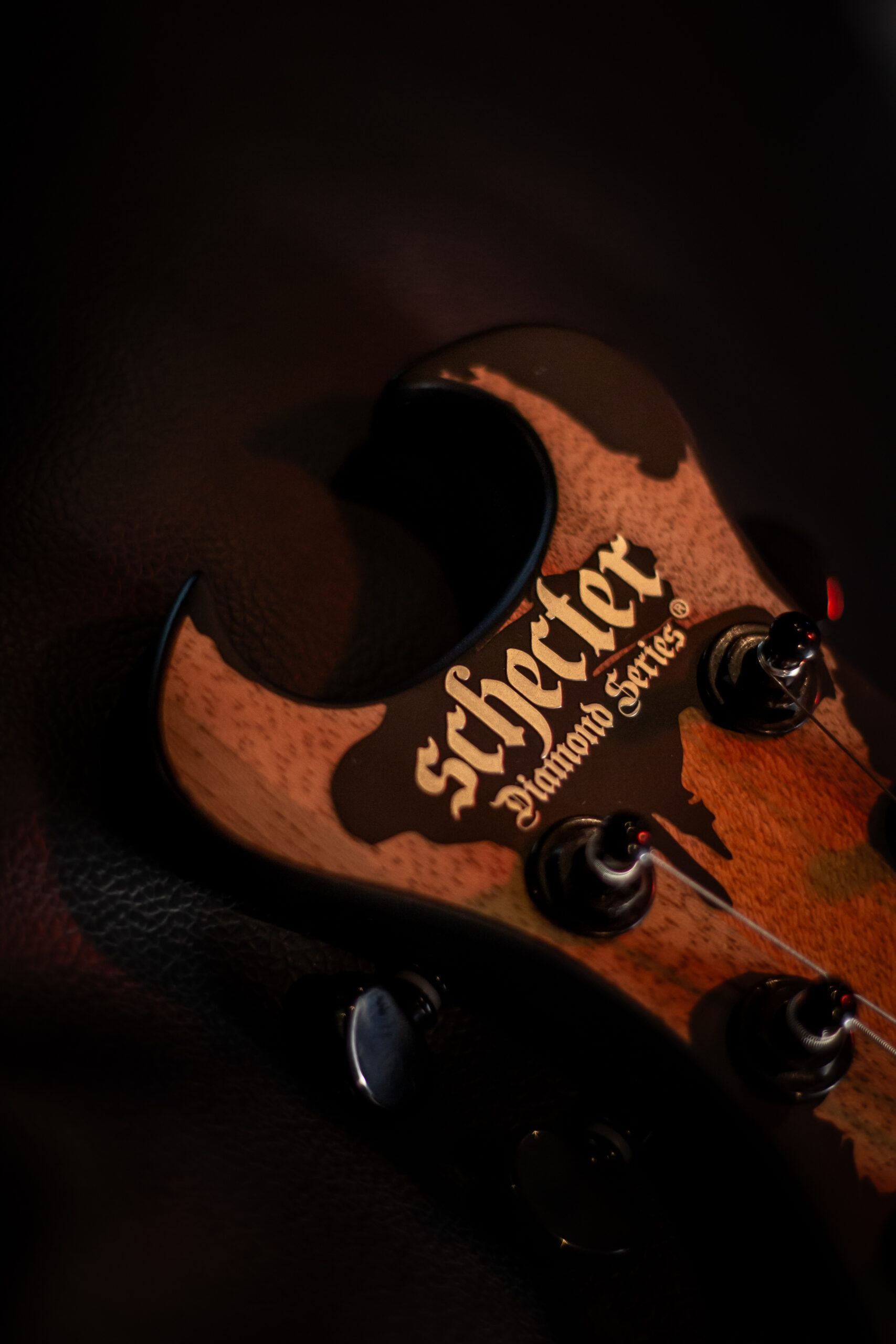 Schecter Synyster Custom-S Relic Signature Synyster Gates - Imagem 7