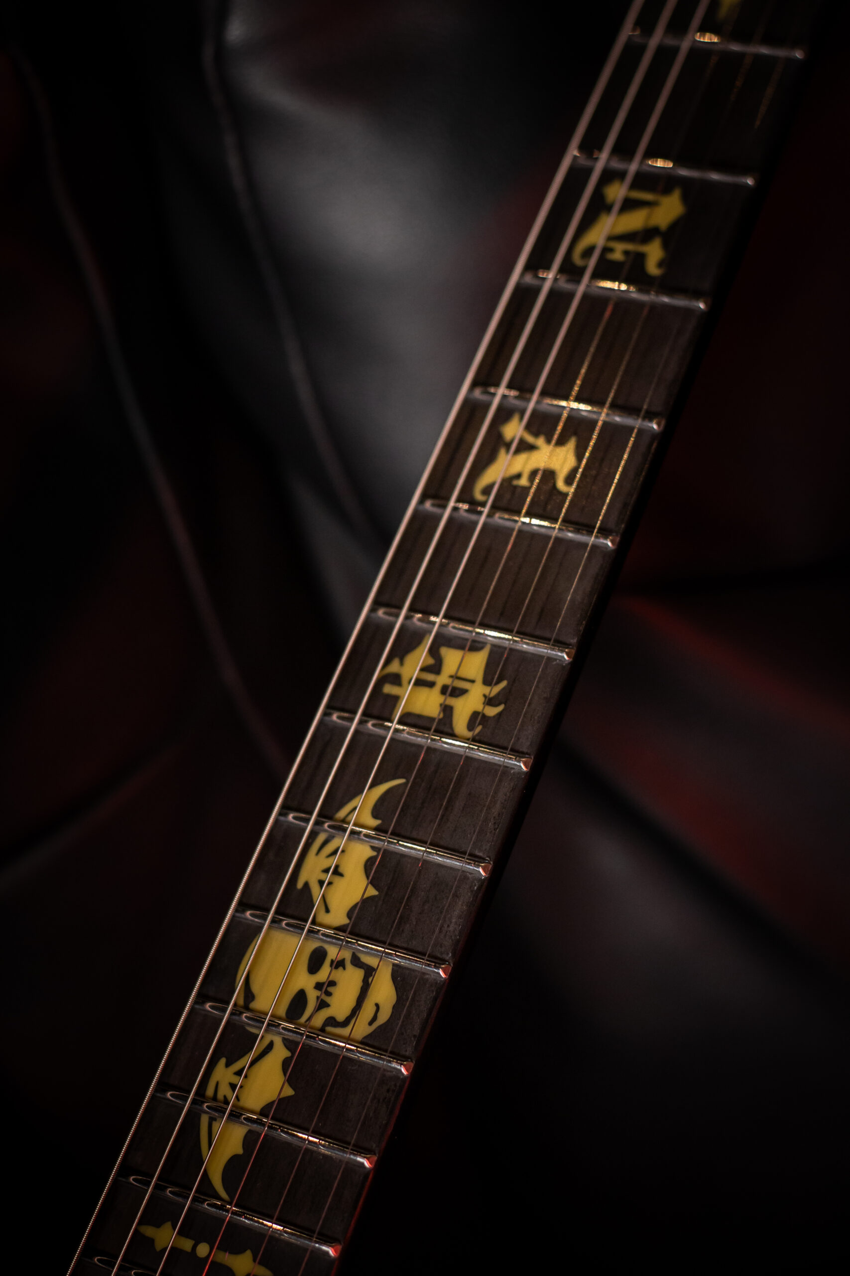 Schecter Synyster Custom-S Relic Signature Synyster Gates - Imagem 5